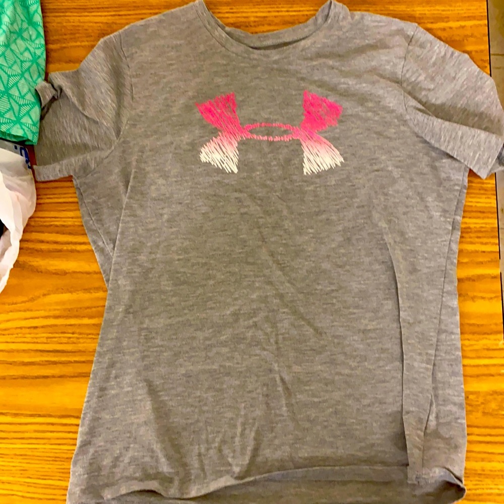 Kids Large Under Armour T-Shirt